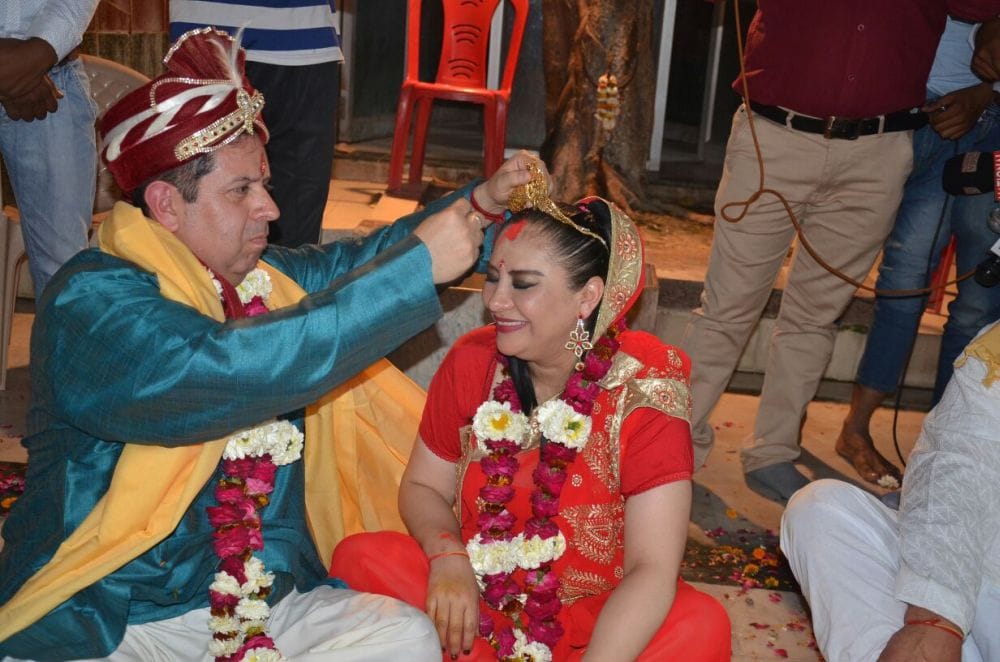 four foreign couples married according to hindu rituals 