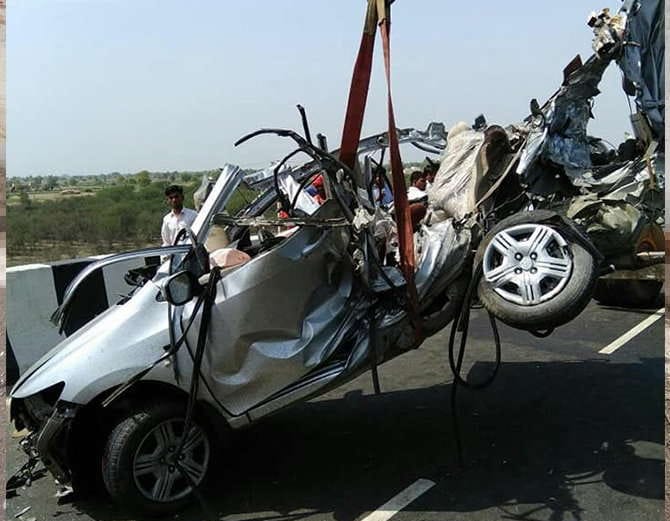 Five People of a Family Killed in Bus and Car Collision in Hisar