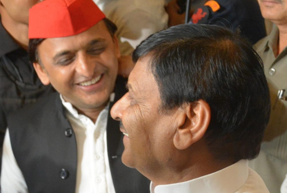 mulayam singh yadav with shivpal singh and akhilesh yadav.