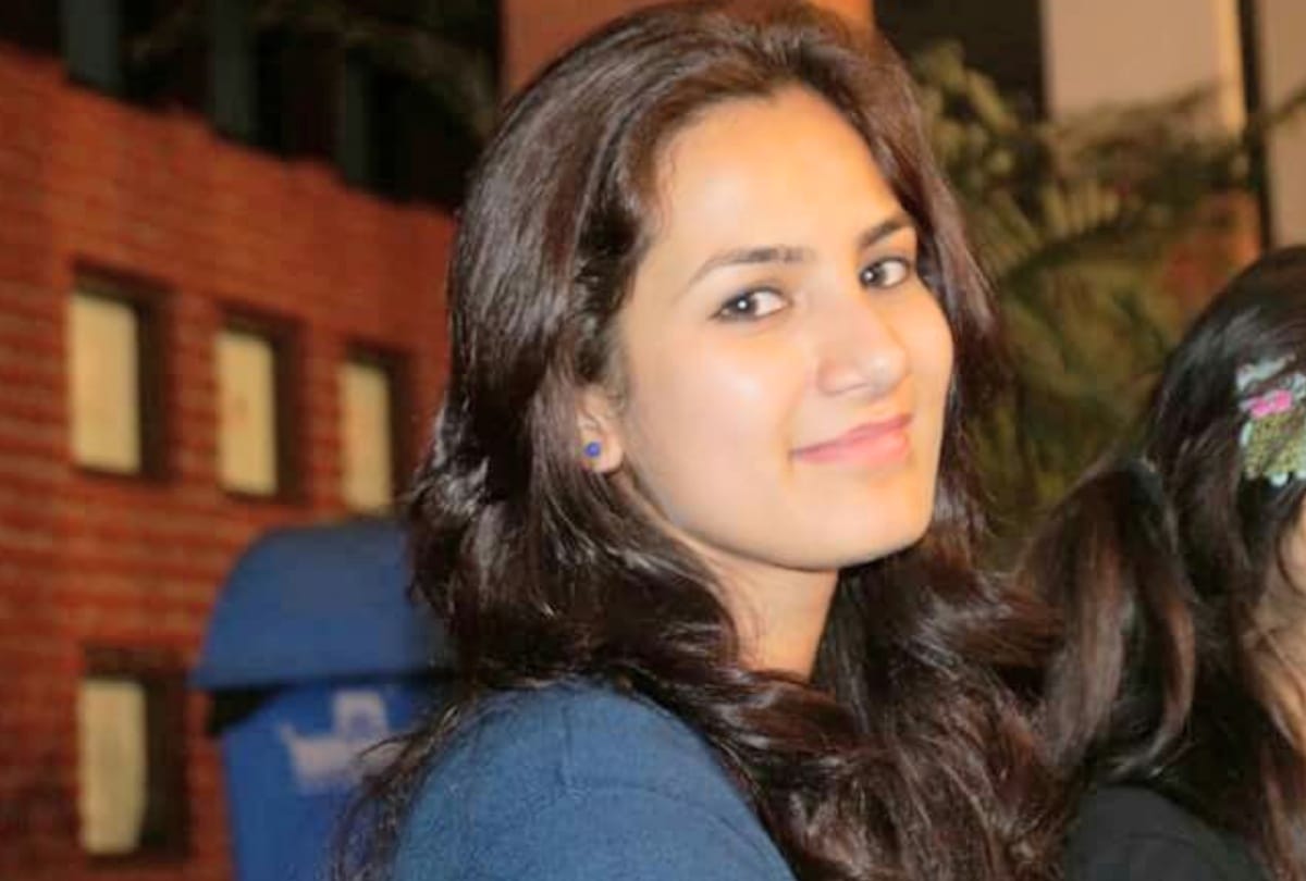 Divya joined indian army as a lieutenant 