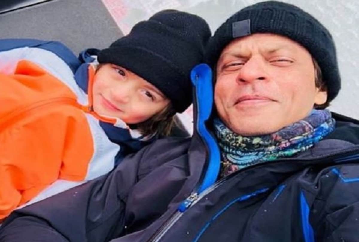 shah rukh khan abram holiday pictures are too cute