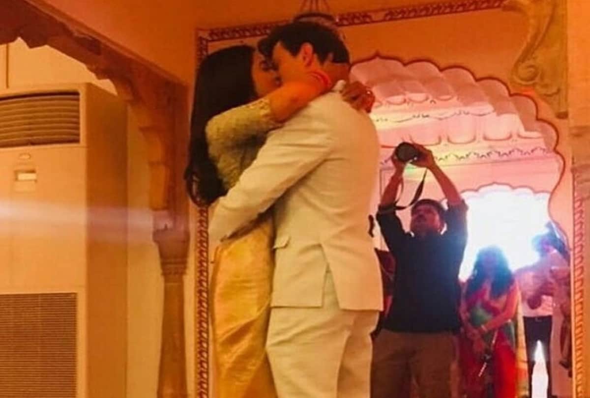 after shriya saran kissed her husband openly 