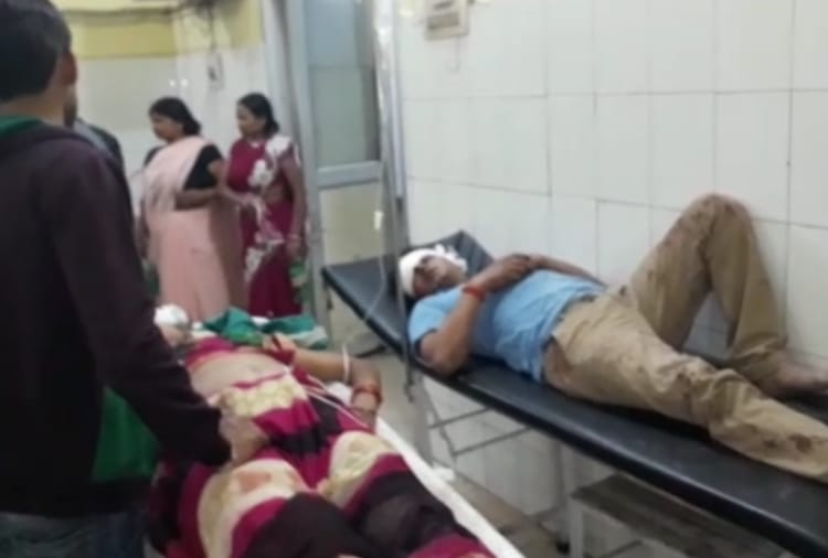 accident in sitapur, father and daughter dead, eight injured