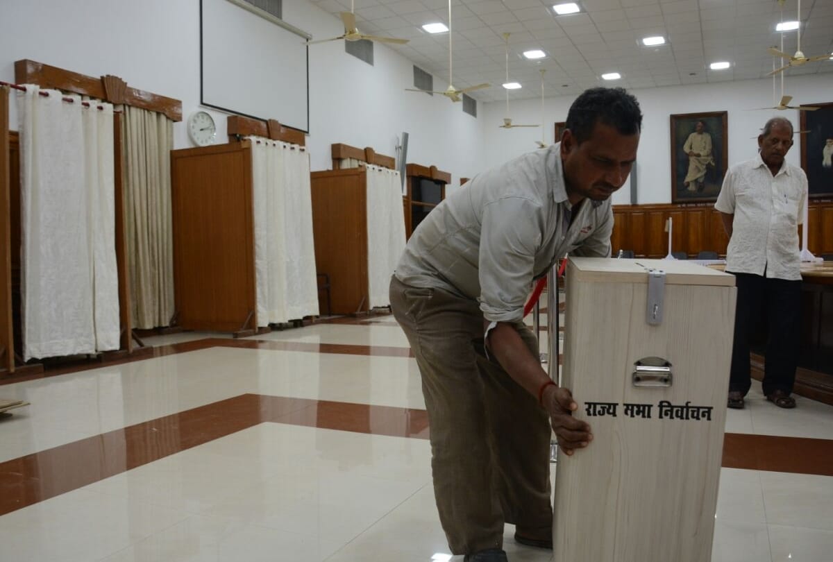 preparation of rajya sabha election in tilak hall of up vidhan sabha