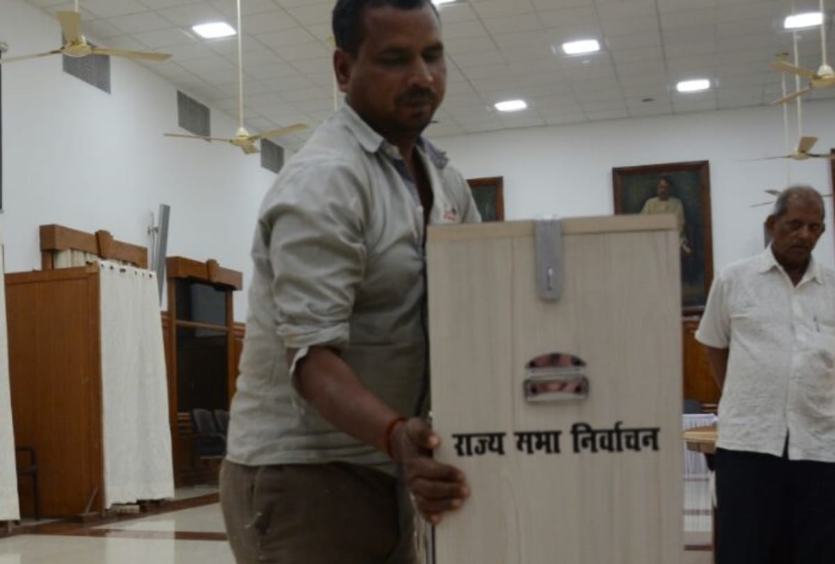 preparation of rajya sabha election in tilak hall of up vidhan sabha