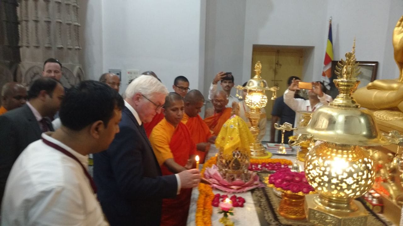 see the photos of german president sarnath visit