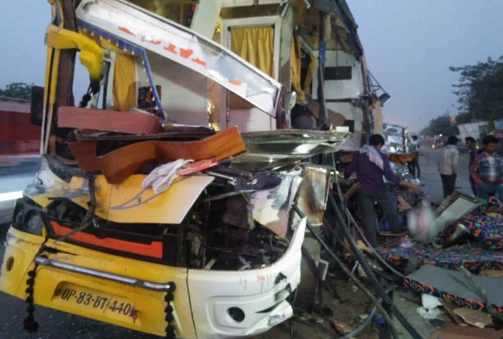 bus accident in barabanki.