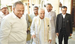 Signs of Dr. Joshi's election management flaws