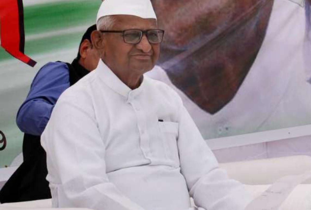 Social Activist Anna Hazare admitted to a hospital in Pune