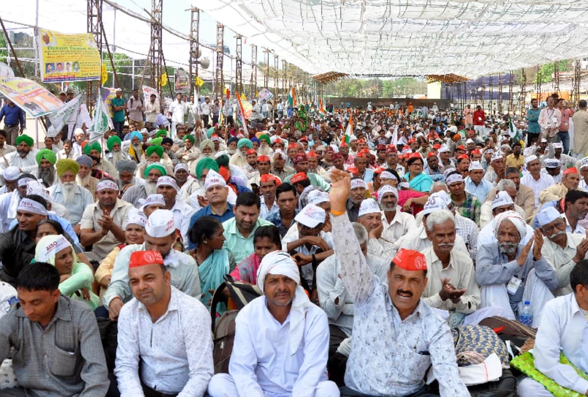 anna hazare hunger strike: health got affected on the first day of the strike