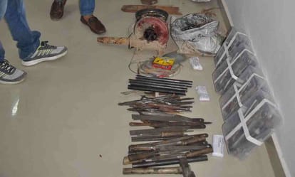 Azamgarh police disclosure illegal arms factory