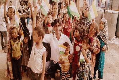 Azhar Maqsusi heart opens for poor people under the flyover in Hyderabad
