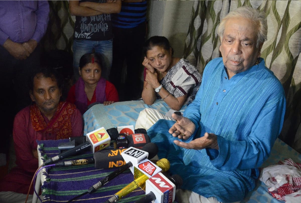 ninth class girl suicide: birju maharaj talked about his student in a press conference