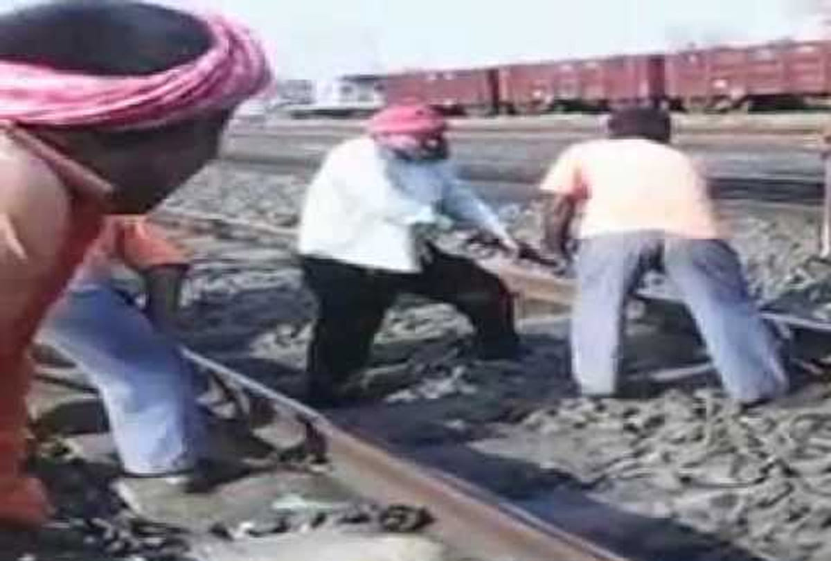 Big Train Incident Fails in kanpur