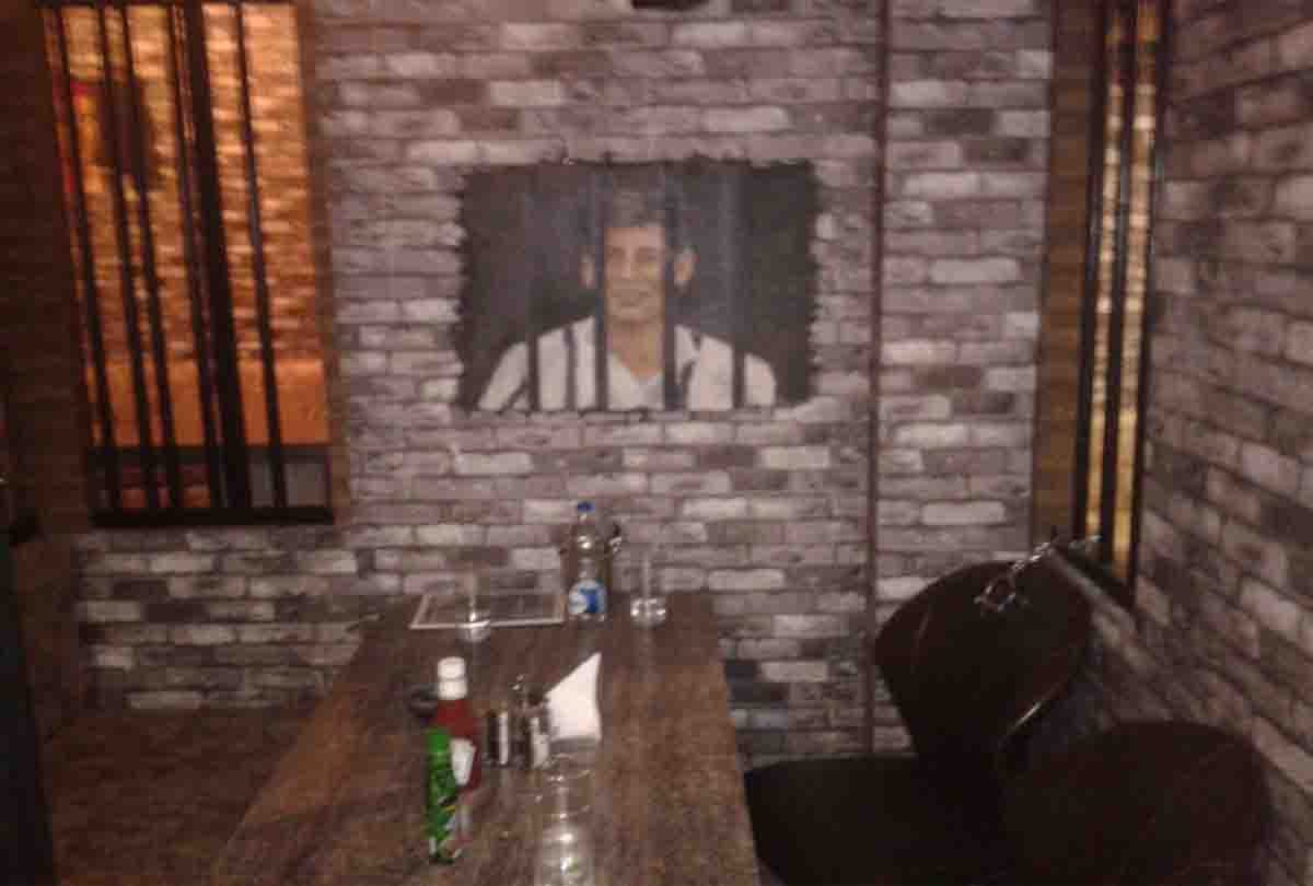 when city magistrate entered in restaurant