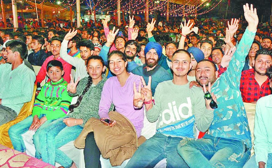 हुंदे ने जुगाड़ी बड़े जट्ट बलिये पर युवाओं ने खूब मचाया धमाल