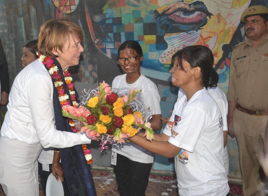 agra german president wife visits taj mahal