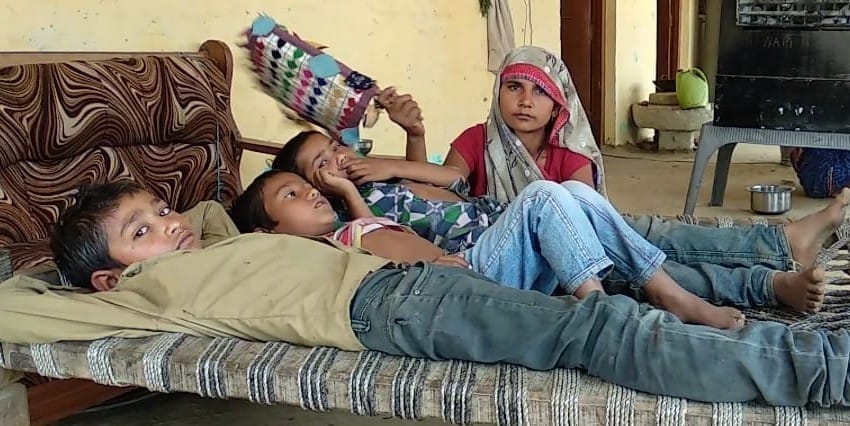 सेहत में नहीं सुधार, सात छात्राएं फिर हुईं बीमार