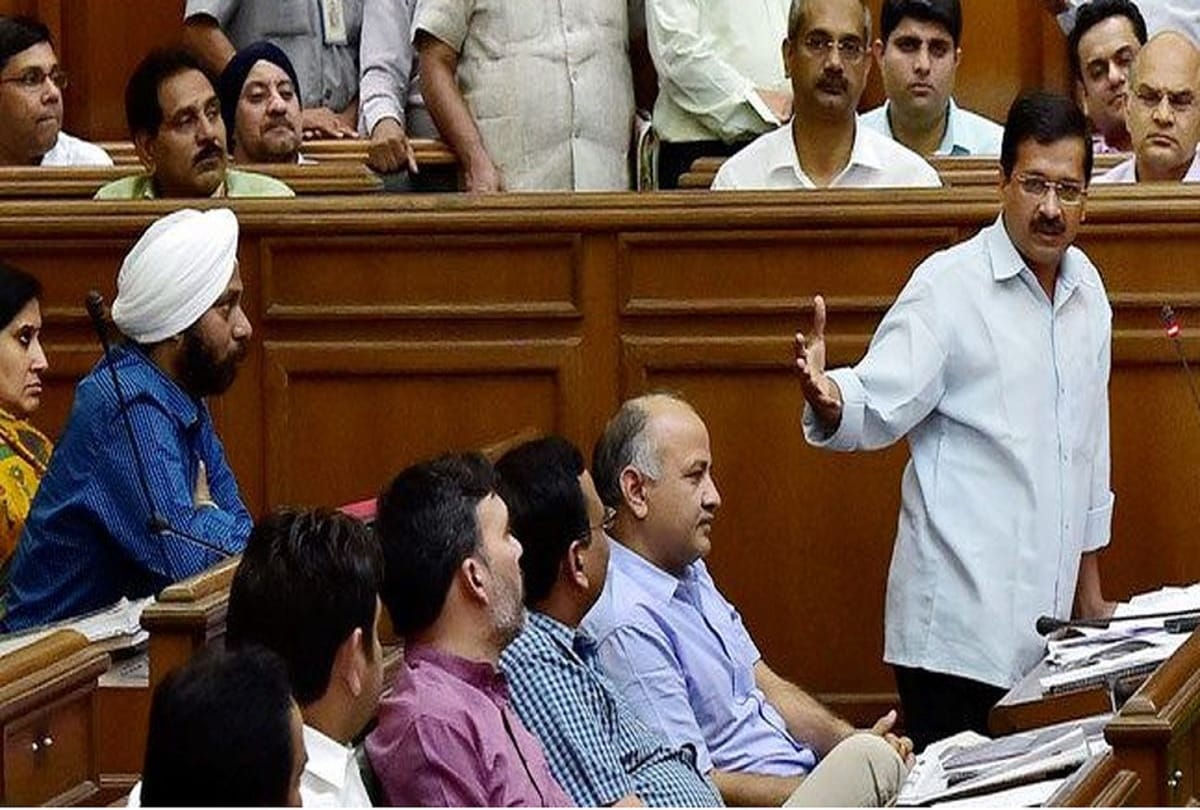 27 MLAs of AAP in the second case of office of profit