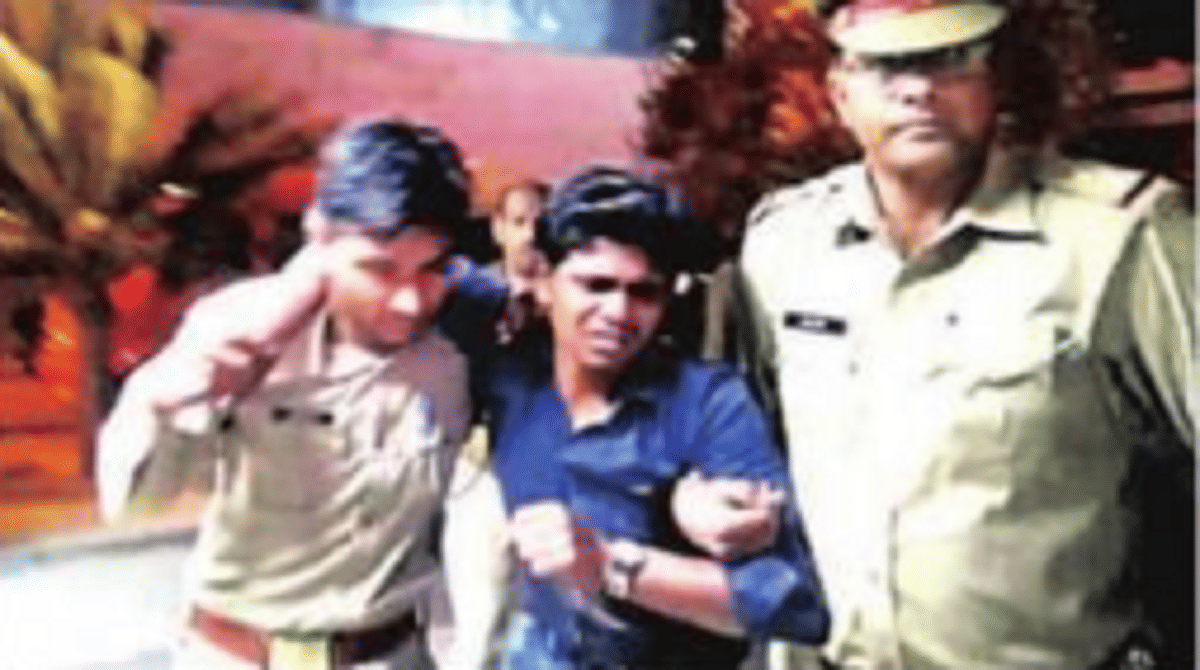one gangster injured in police encounter in noida, one gets absconding