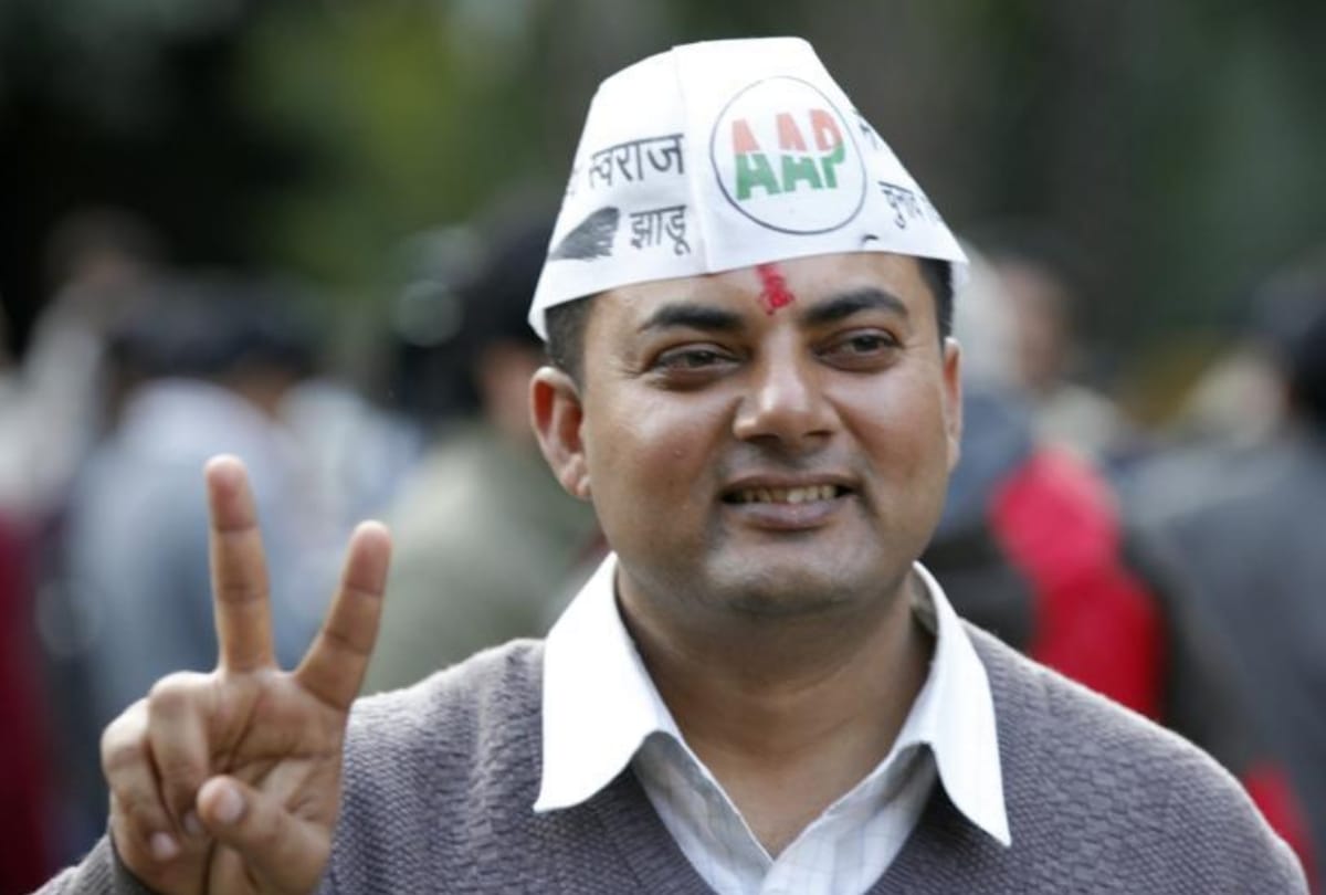 Delhi AAP mla somdutt sentence to six month jail by rouse avenue court in sadar bazar case
