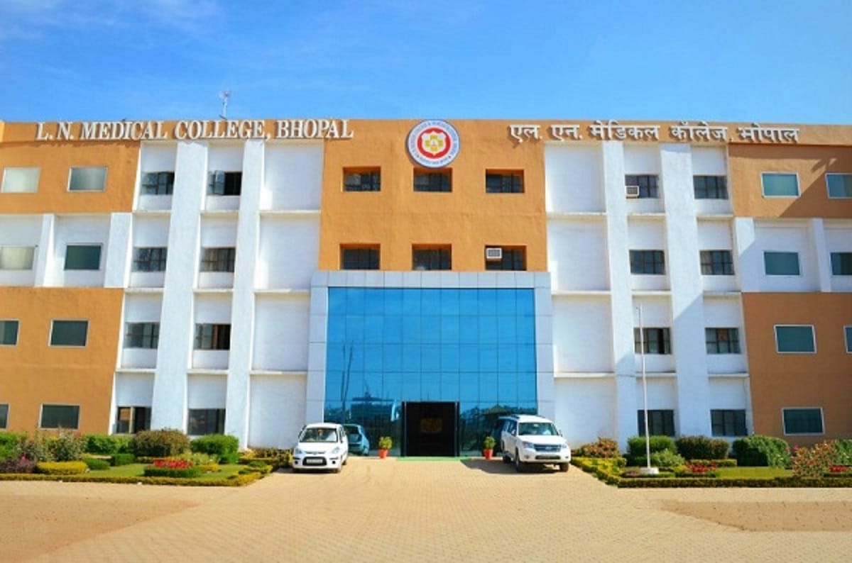 l n medicle college chairman arrested by cbi in vyapam case