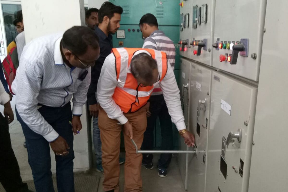 power cut in vvip guest house lucknow