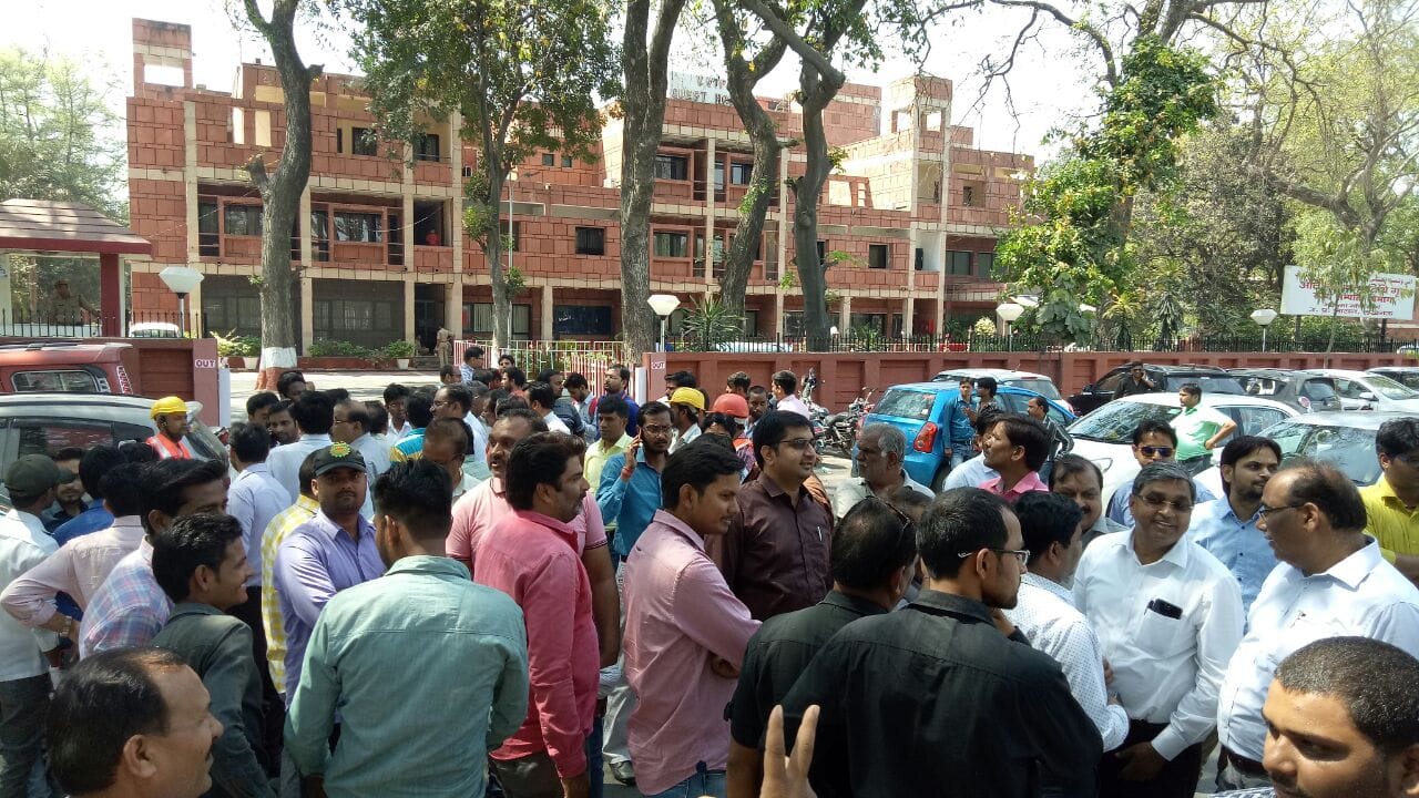 power cut in vvip guest house lucknow