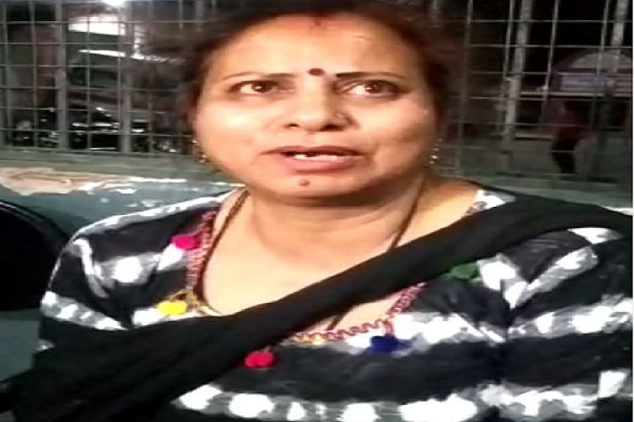 कल आना, परसों आना, अफसर बना देते रोज  बहाना