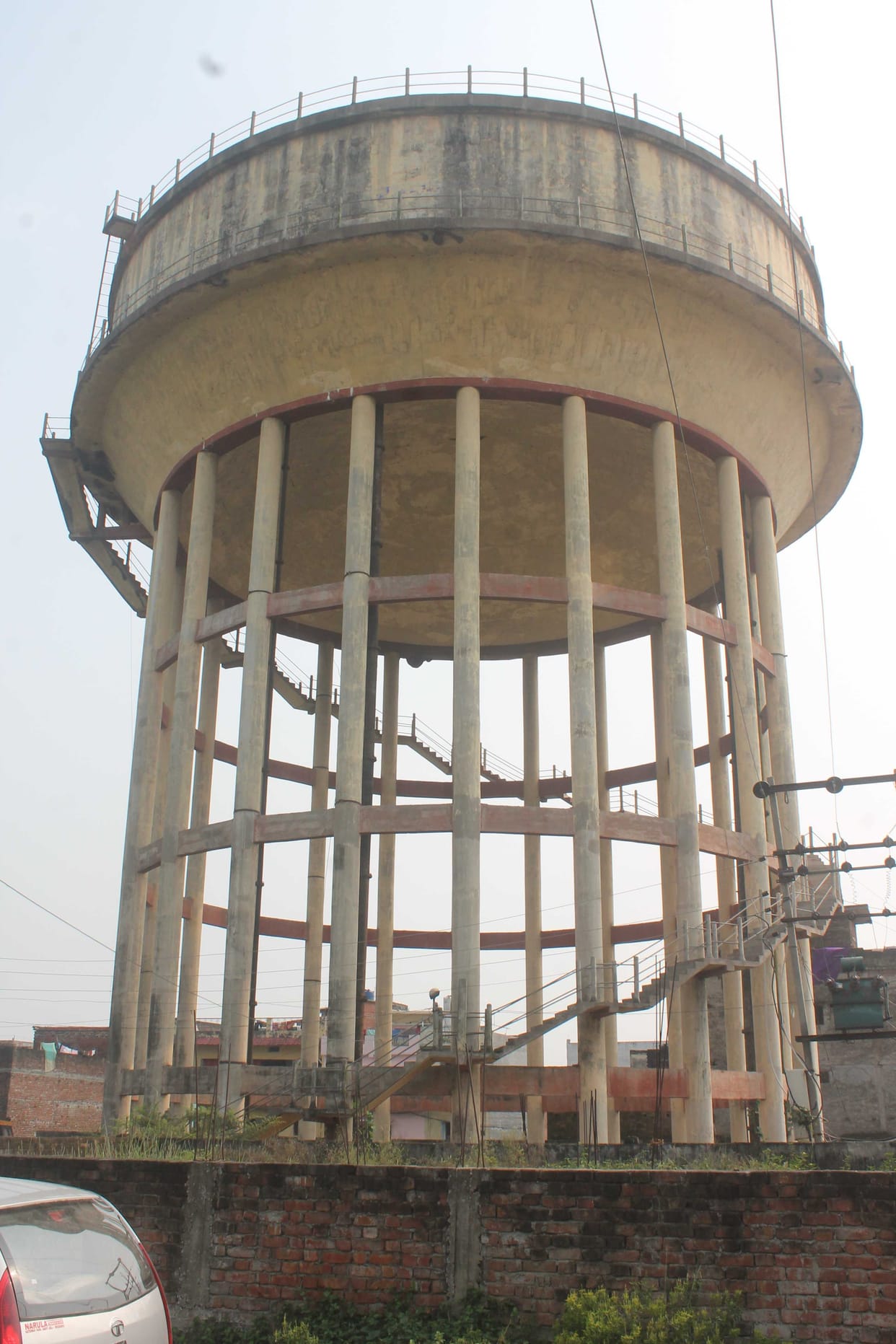 In the hot summer, the water supply will cry