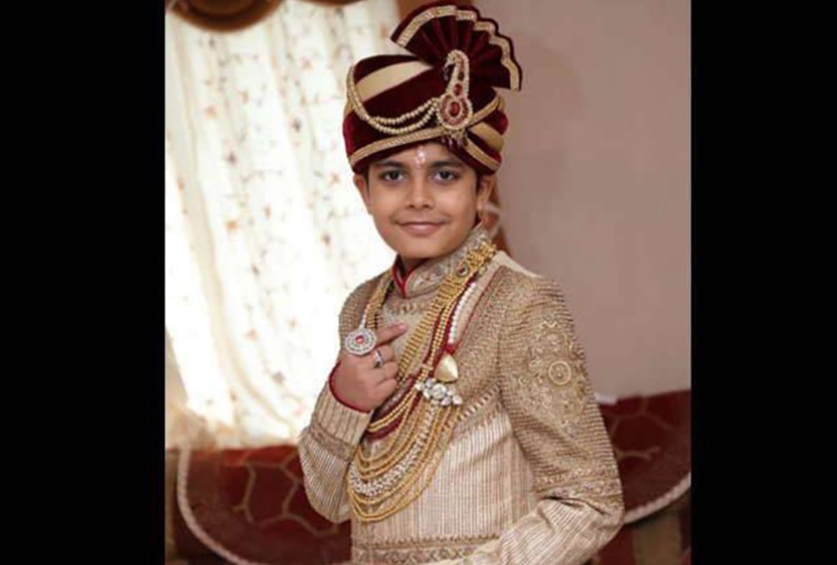 diamantaire 12 year old boy becomes Jain saint in Gujarat