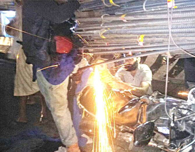 iron rod penetrate in man stomach and legs in jalandhar