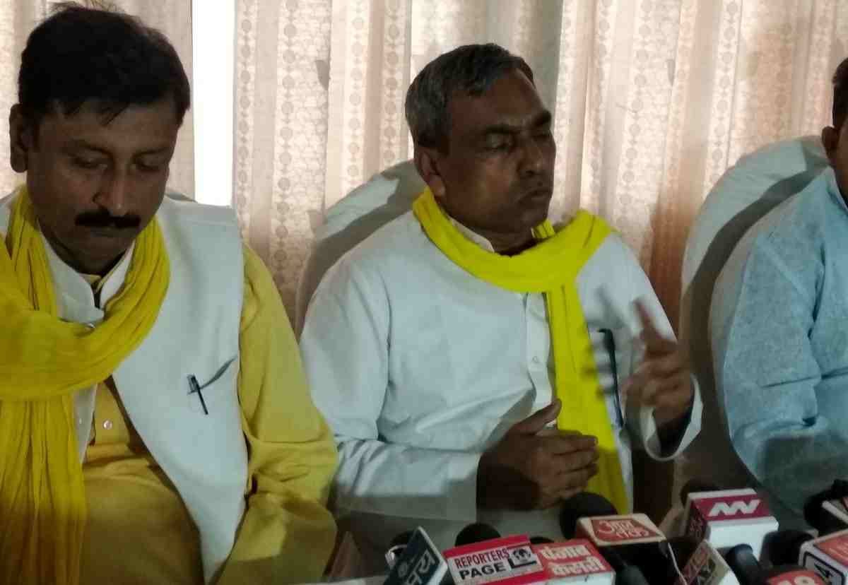 Om prakash rajbhar gave controversial statement in varanasi