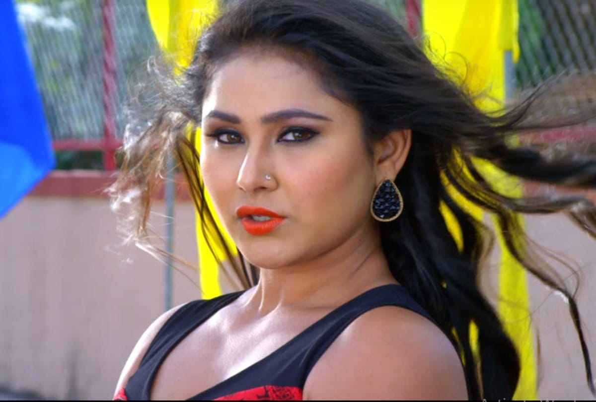 Arvind Akela Kallu starrer film Aawara Balam teaser has been released