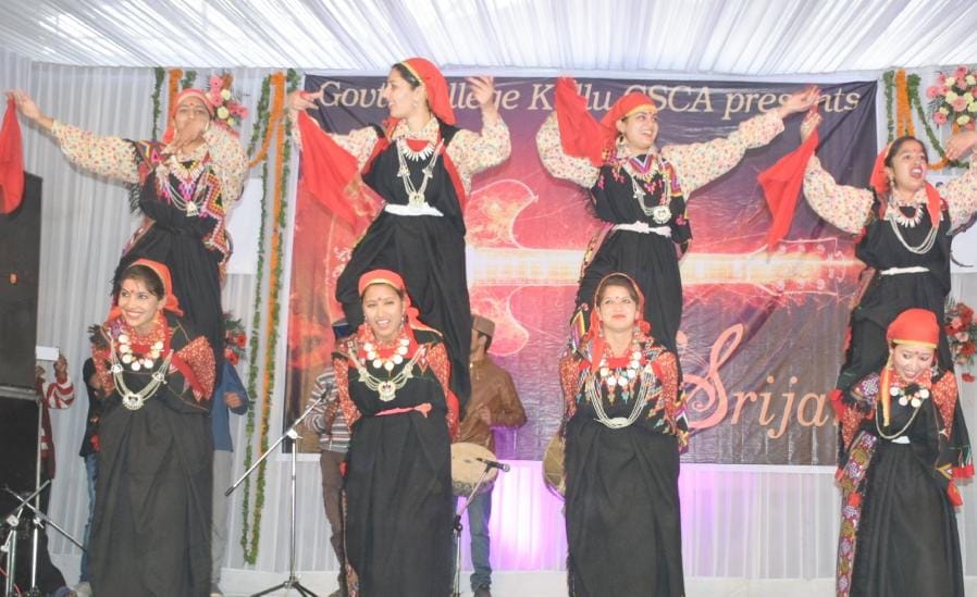 नाटक मुत्युंजय में दिखी महाभारत की झलक