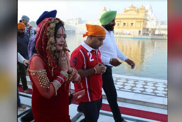 Radhe Maa in Golden Temple Amritsar