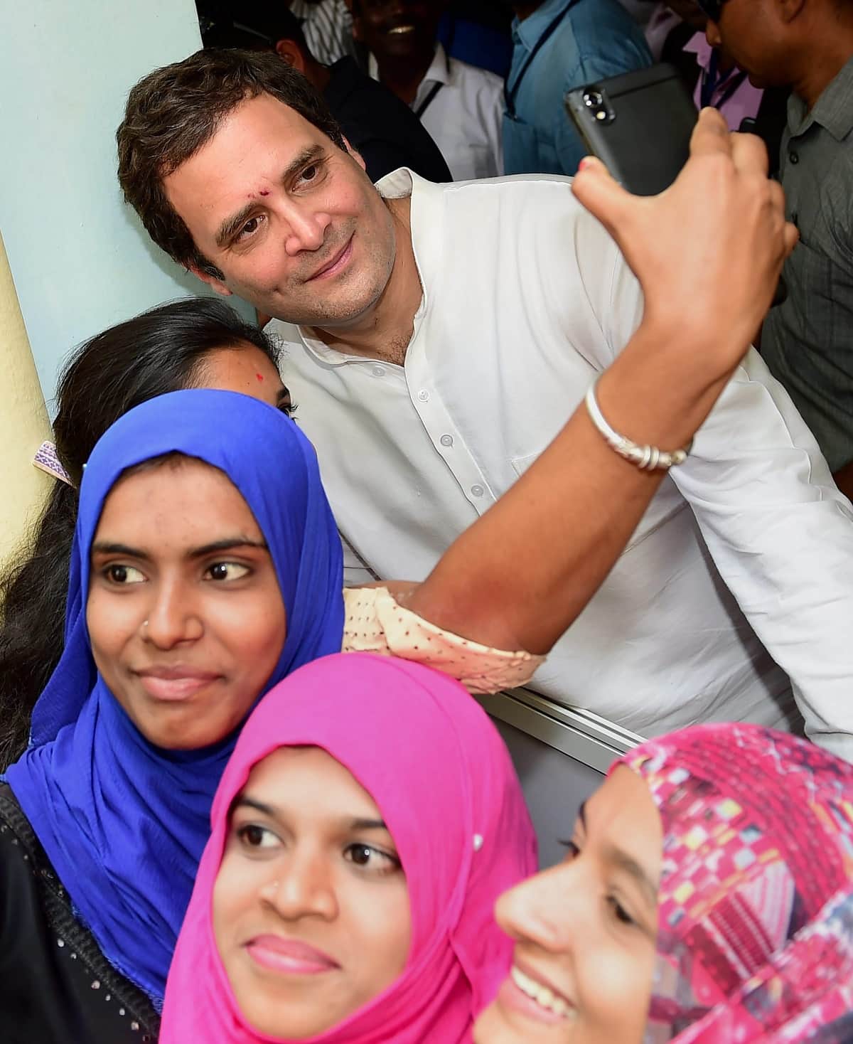 Congress chief Rahul gandhi visit to karnataka temples