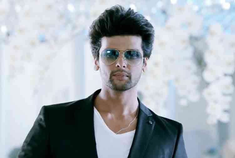 kushal tandon female fan slits her wrist for his love show in social media