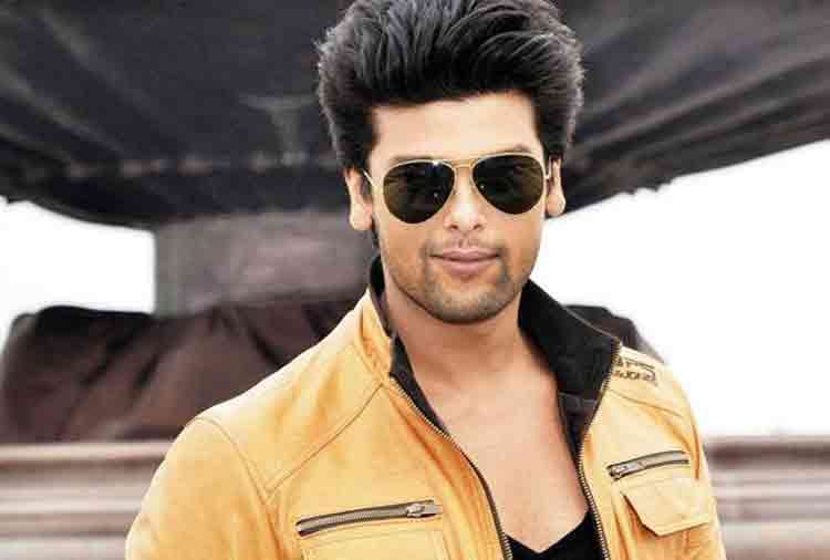 kushal tandon female fan slits her wrist for his love show in social media
