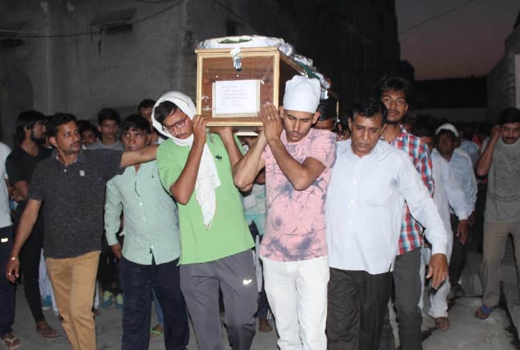 Indian Army Soldier Sandeep Singh Punia Funeral in Hisar, Died in Kupwara