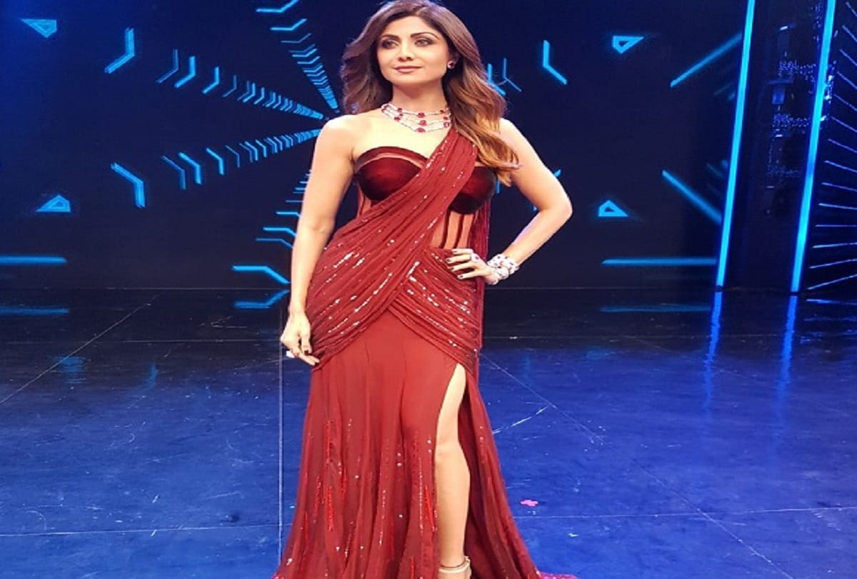 Shilpa Shetty wore a Red Sari, the users said, Why are so beautiful