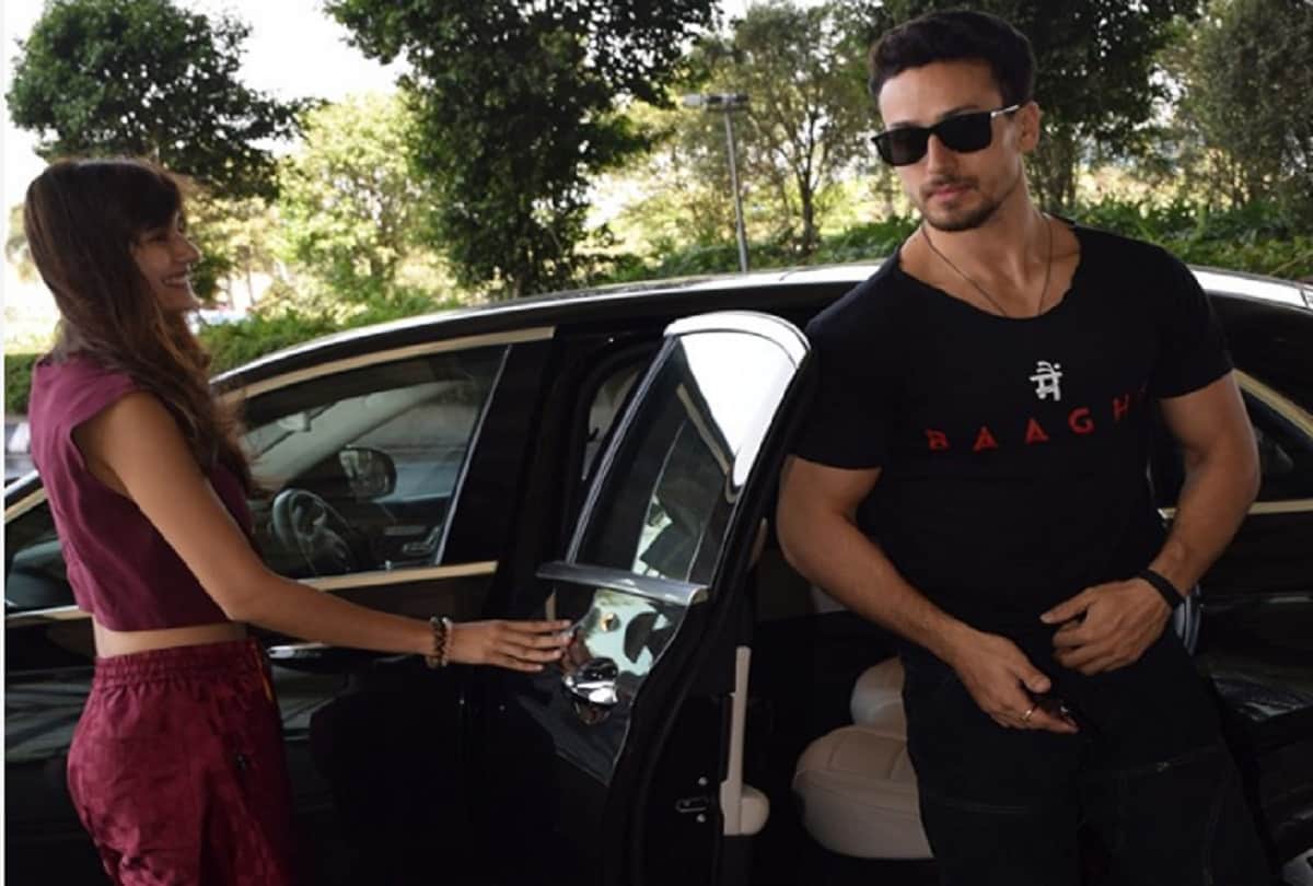 Tiger Shroff and Disha Patani spotted Mumbai airport before leaving the city for Baaghi 2 promotions