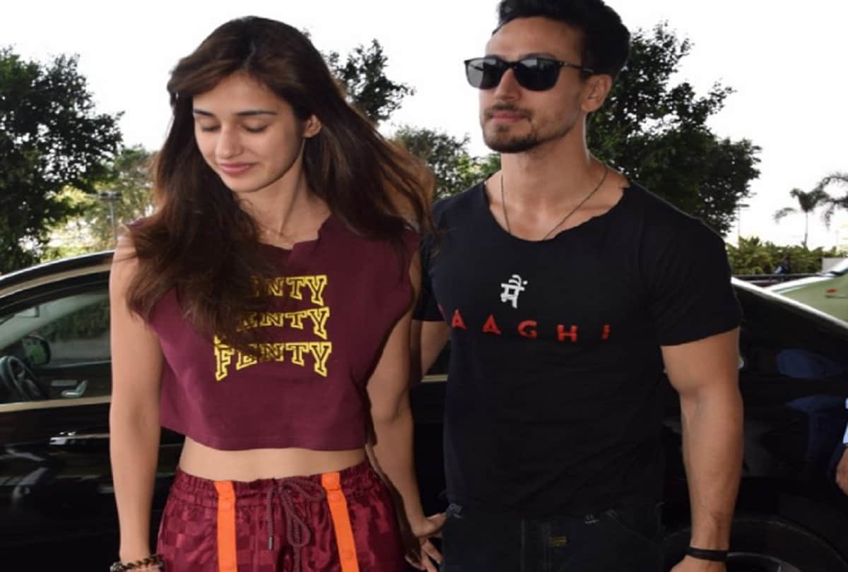 Tiger Shroff and Disha Patani spotted Mumbai airport before leaving the city for Baaghi 2 promotions