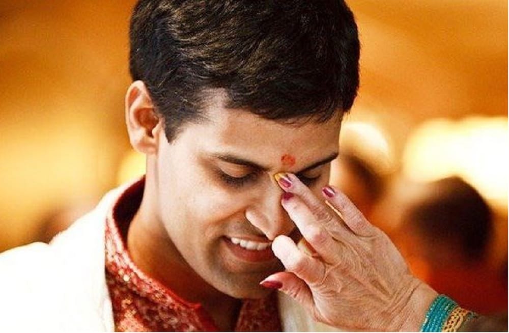 To get success apply tilak on your forehead according the day