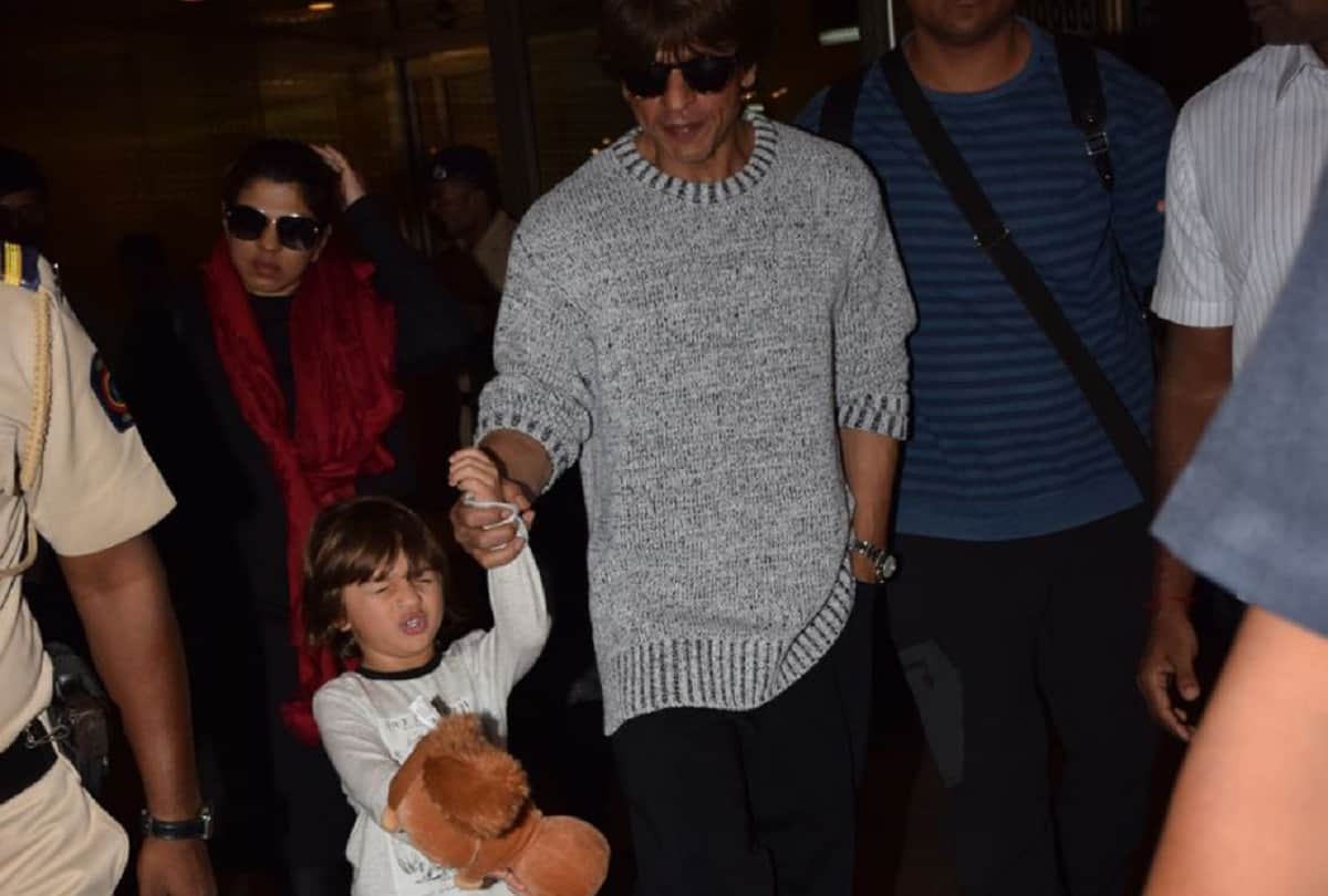 shah rukh khan and abram are back from vacation