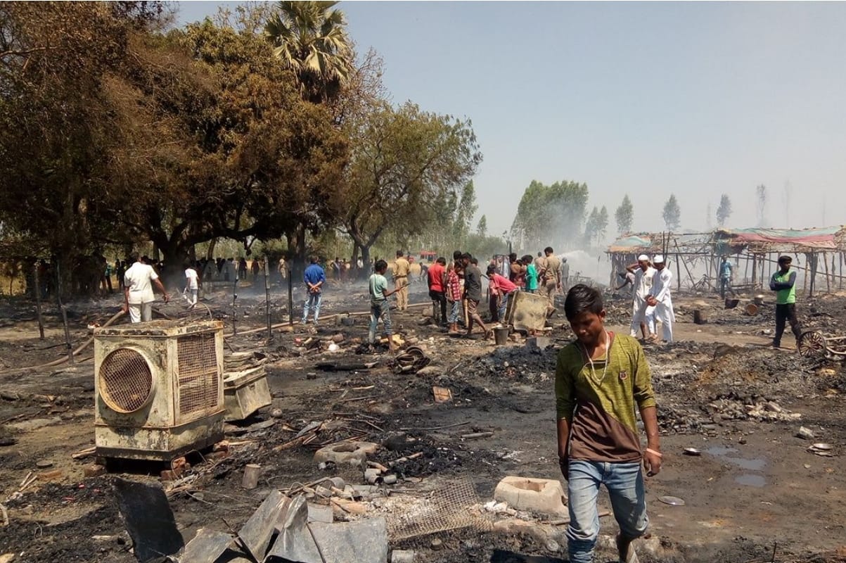 jhuggi caught fire in thakurgunj lucknow 