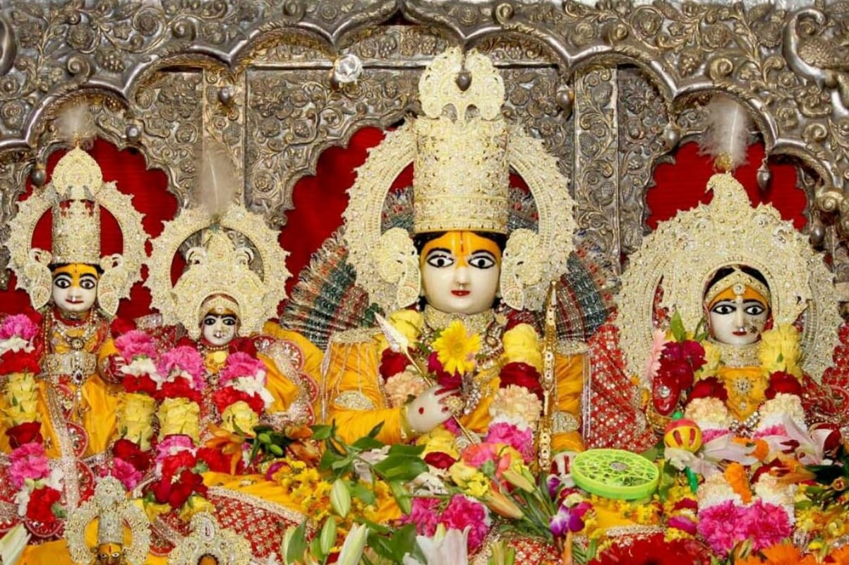 राजनीतिक कारणों से लटका है राम मंदिर निर्माण
