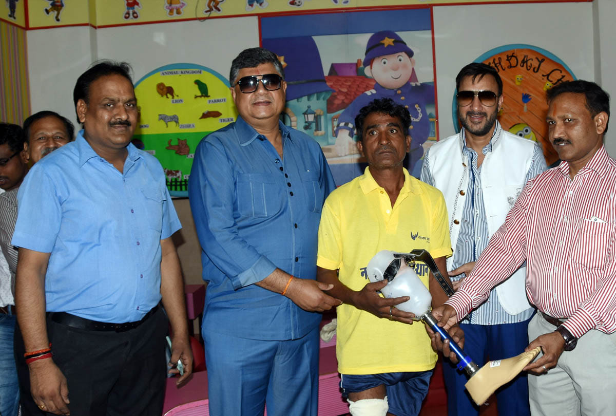 artificial limb distribution camp news
