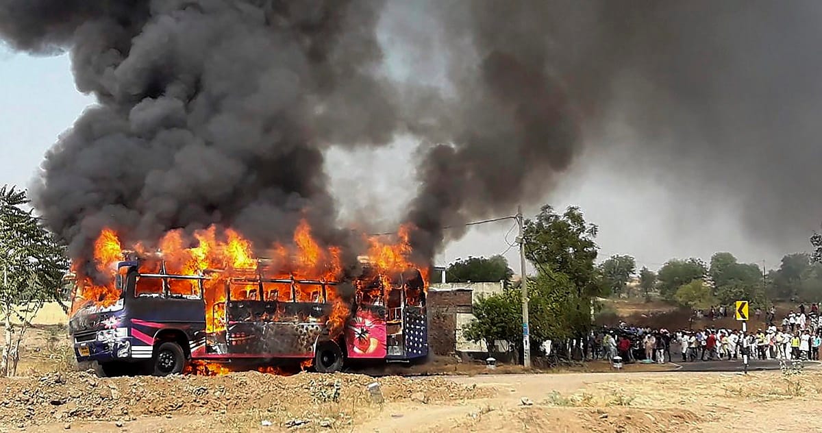 MadhyaPradesh: in Dhar 4 people killed in a collision between bus and bike