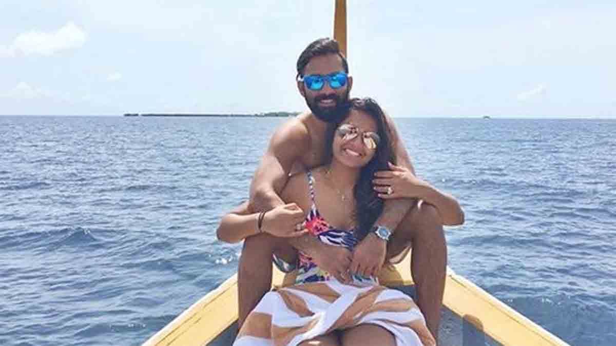 dinesh karthik and deepika pallikal love story